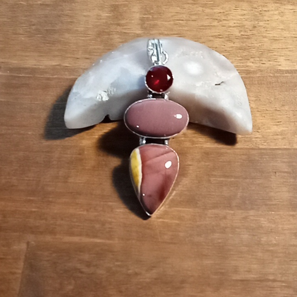 Mookaite Jasper Pendant with Garnet